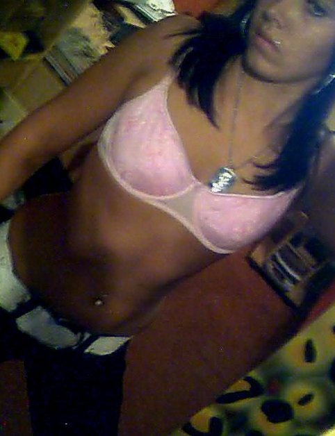 Sylvianne 23 Escort La Chapelle-Heulin