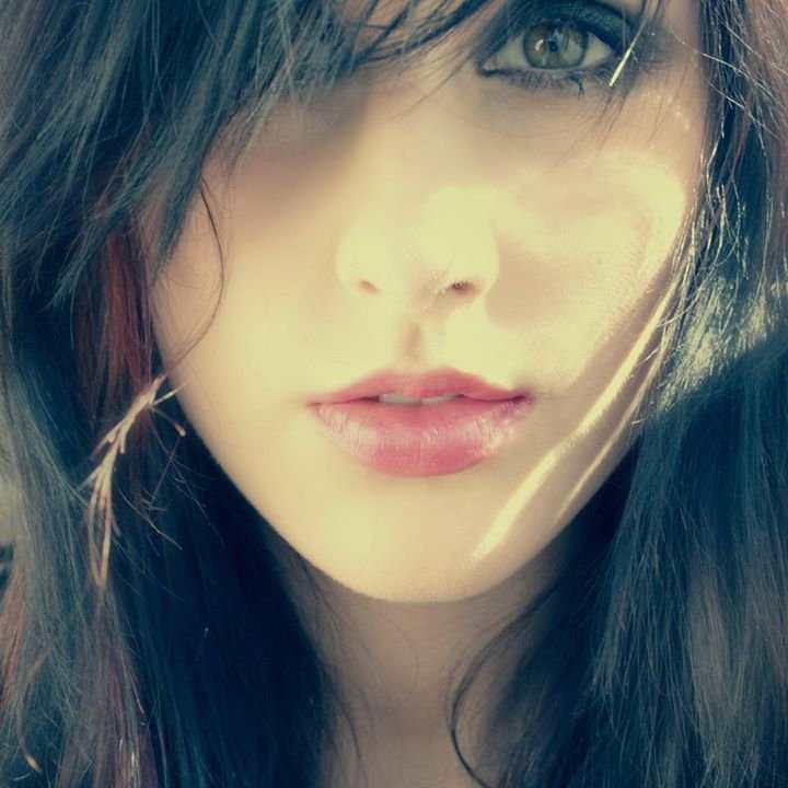 Elisabeth 25 Escort à Les Simianes