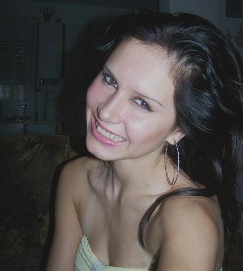 Nadia 20 Escort à Les Corvées